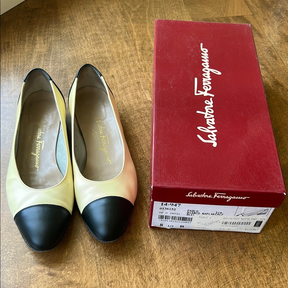 Salvatore Ferragamo Cream and Navy Elegant Leather Flats